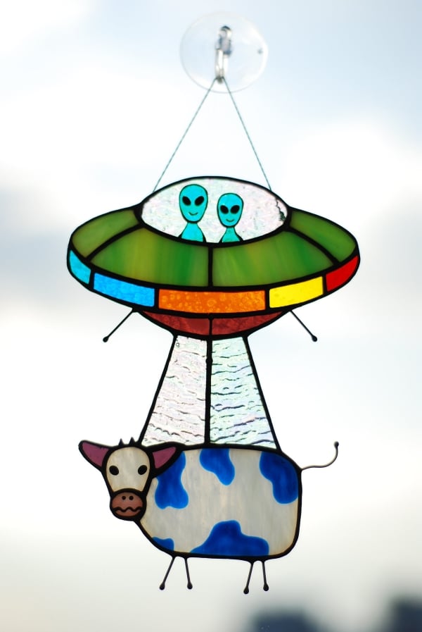 🛸UFO Abduction a Cow Stained Suncatcher