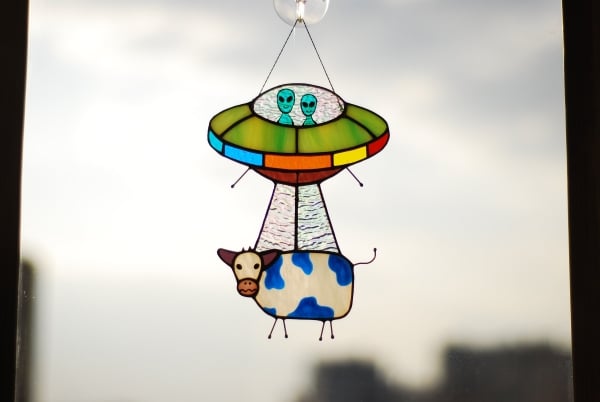 🛸UFO Abduction a Cow Stained Suncatcher