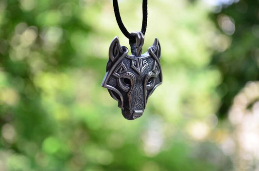 Norse Wolf Head NecklaceFfree Shipping